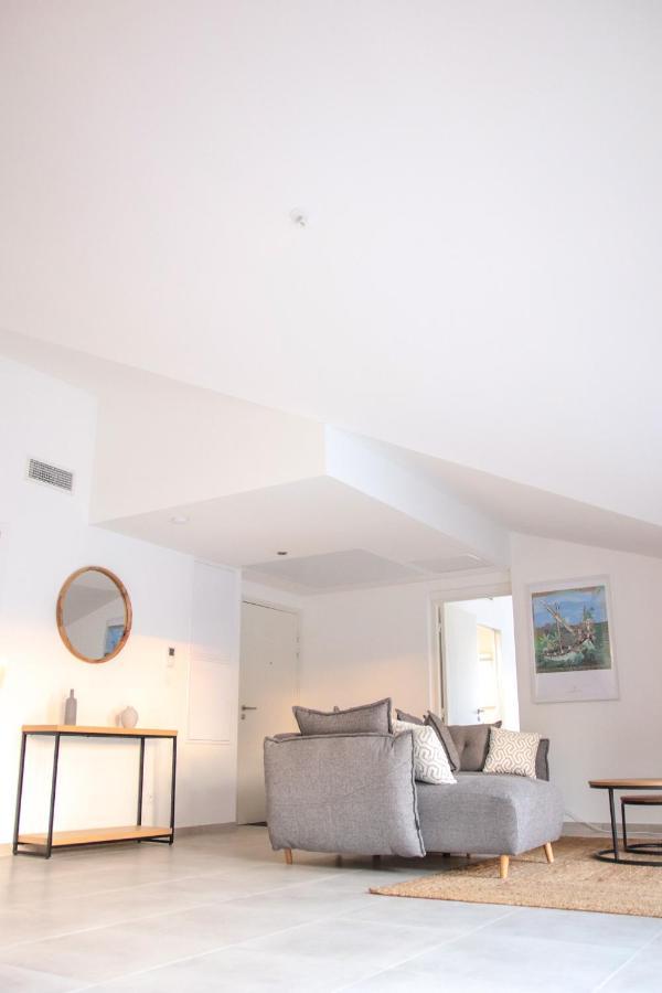 Appartement T3 A 5 Minutes Du Port Et De La Plage 37 Saint-Cyr-sur-Mer Buitenkant foto